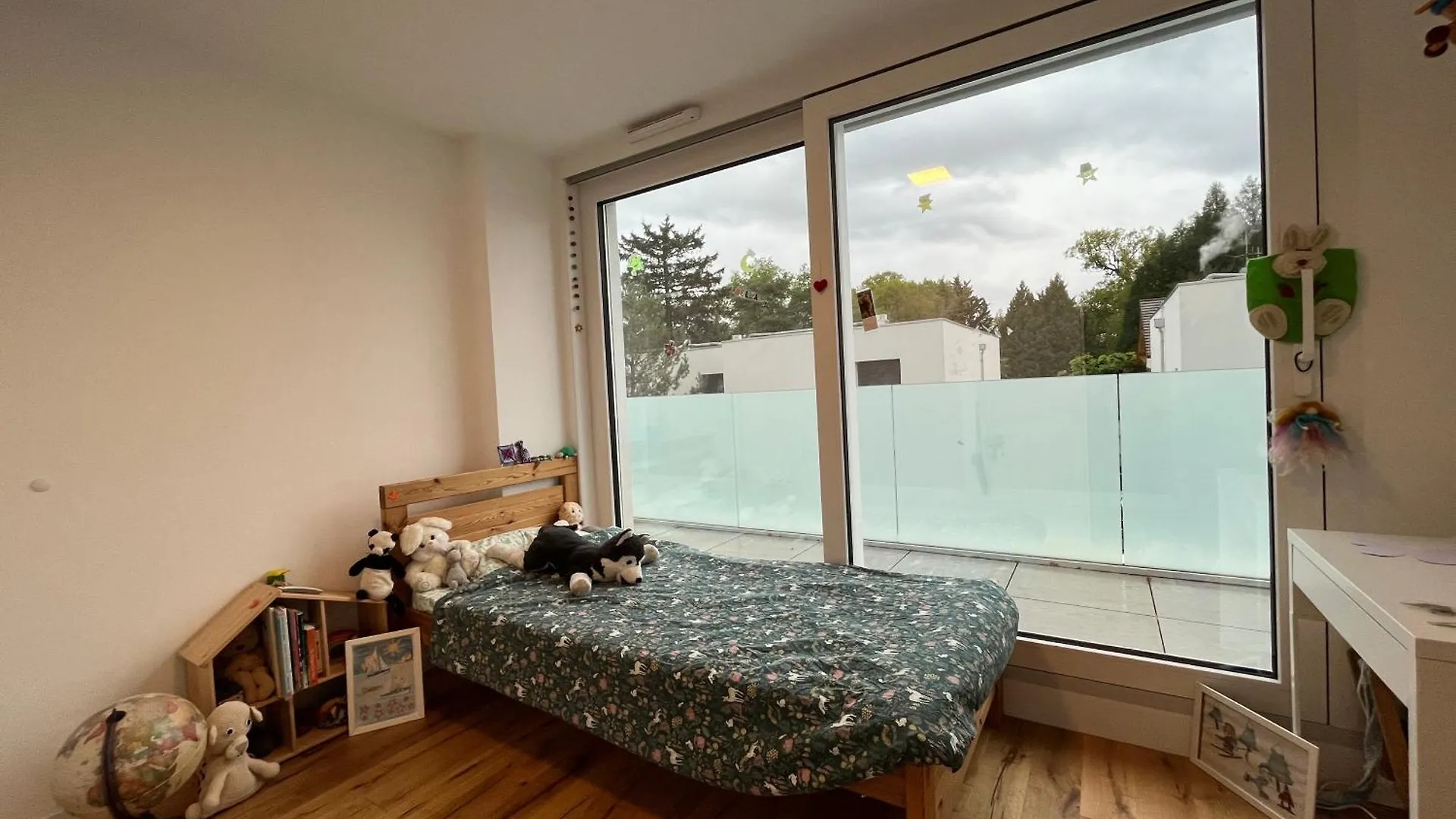 Appartement Modern House With Private Garden à Genève