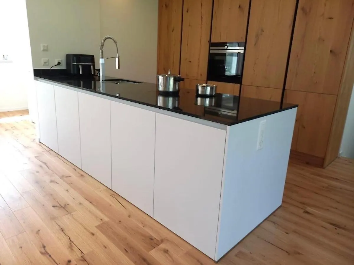 Appartement Modern House With Private Garden à Genève
